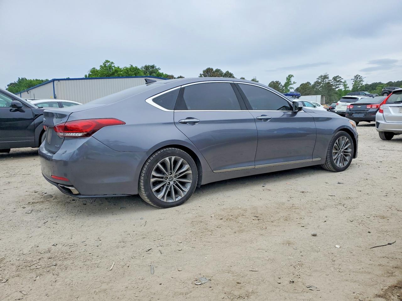 Hyundai Genesis 3.8l
