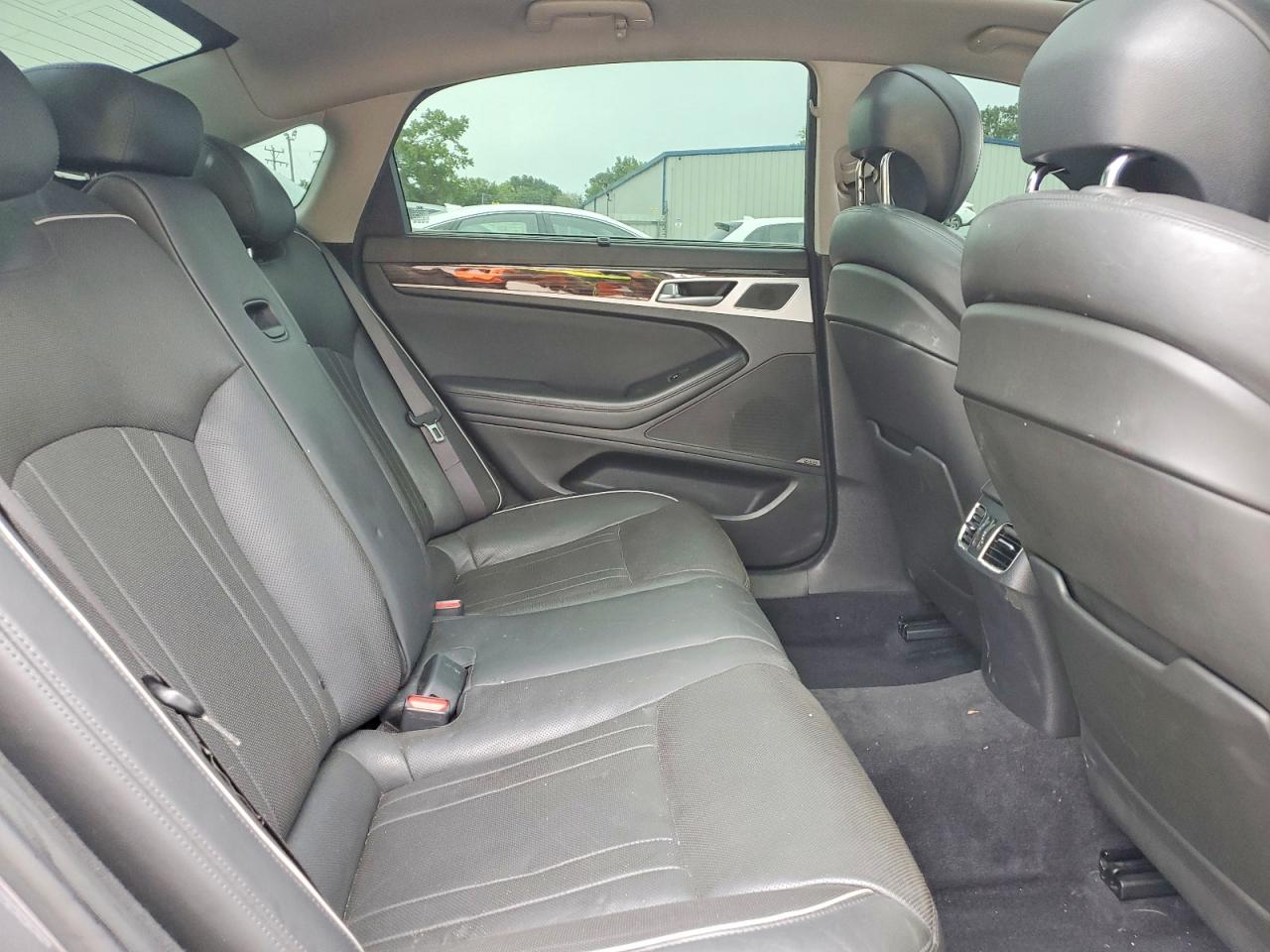 Hyundai Genesis 3.8l
