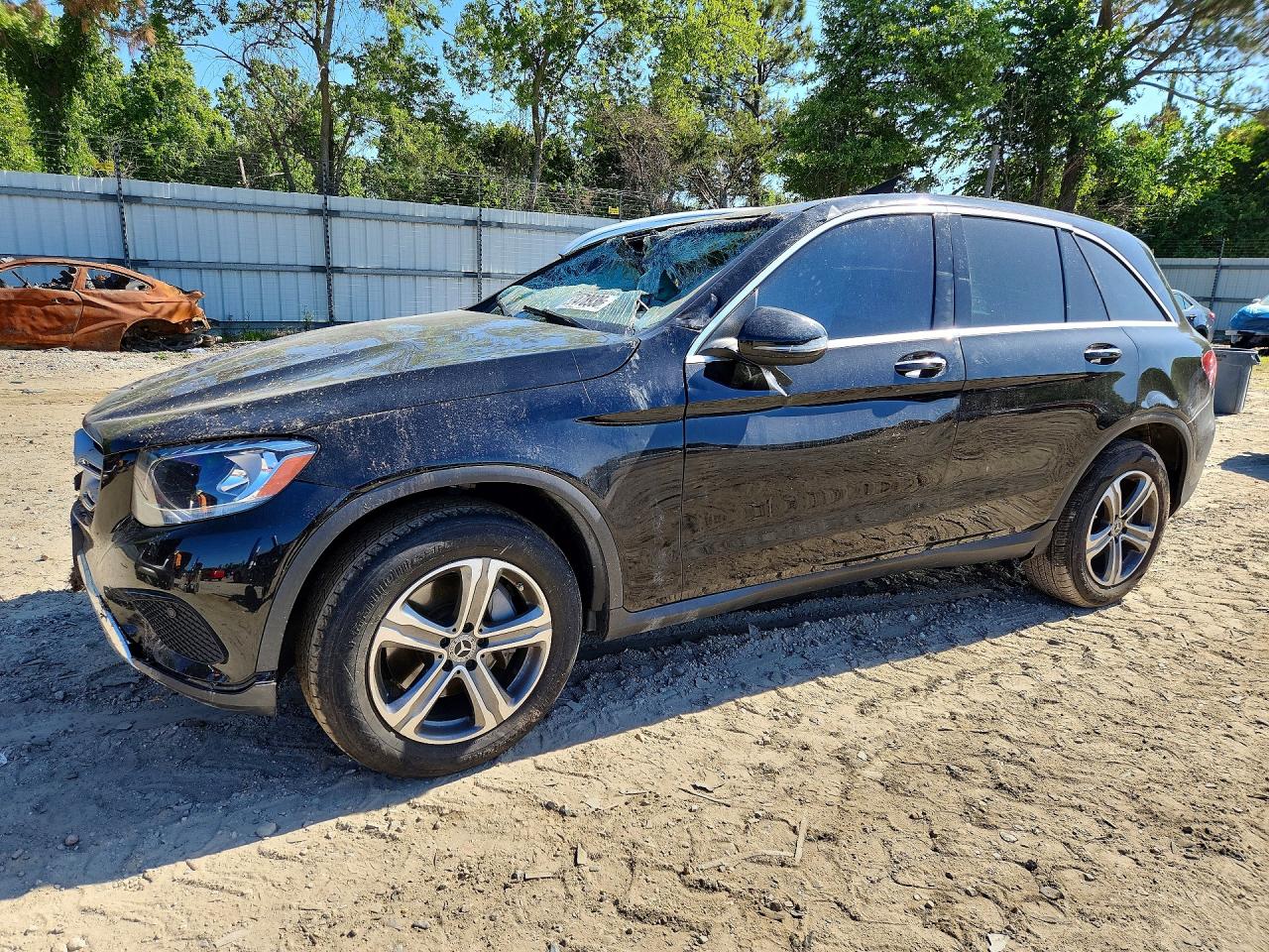 Salvage Mercedes-Benz GLC Image