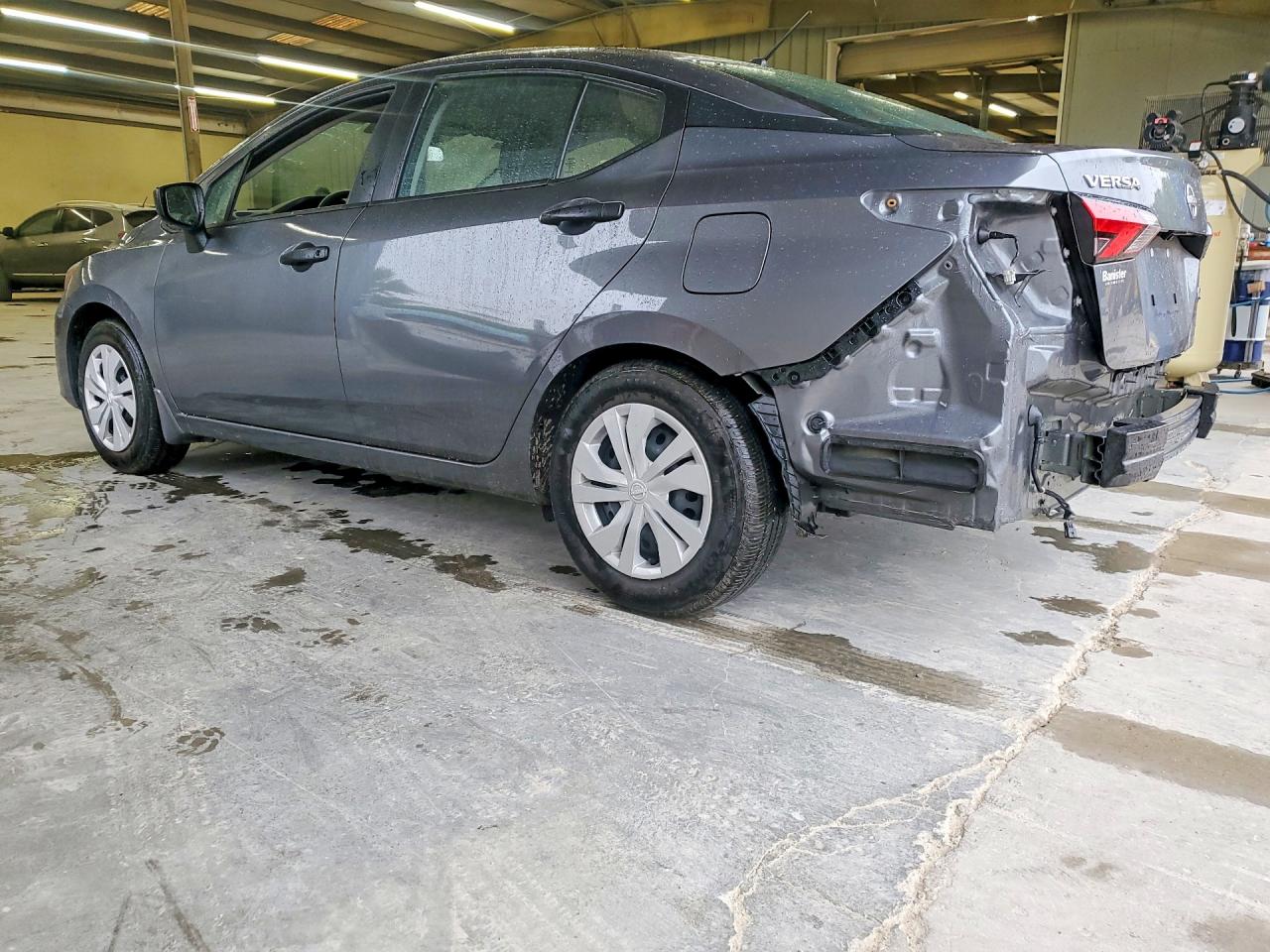 Nissan Versa S