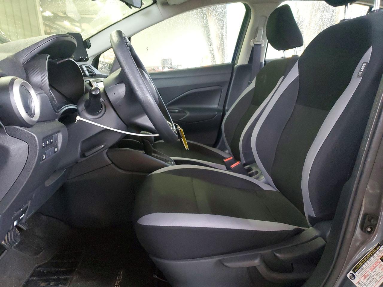 Nissan Versa S