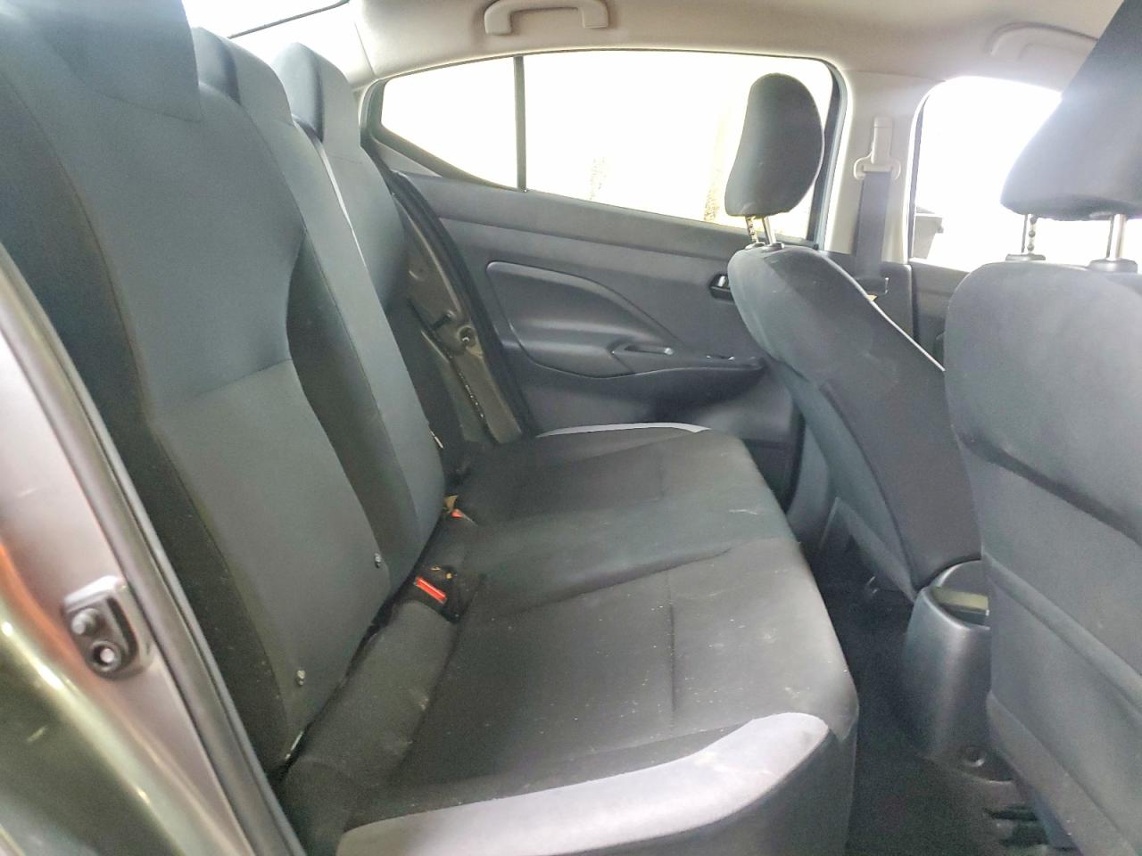 Nissan Versa S