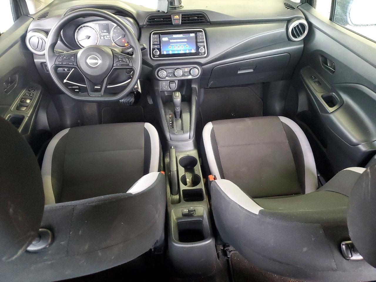 Nissan Versa S