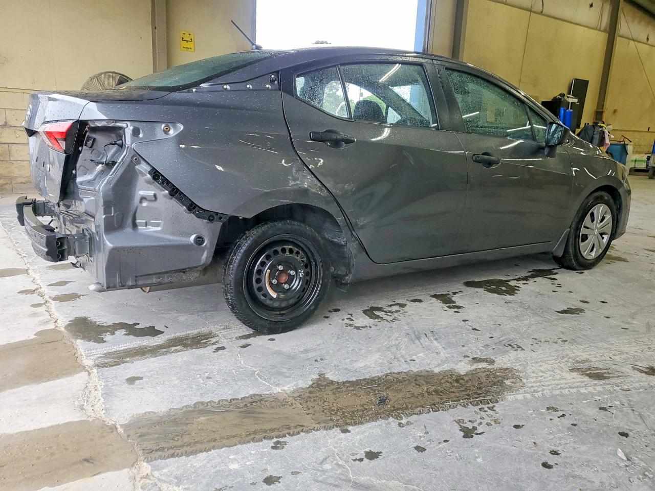 Nissan Versa S