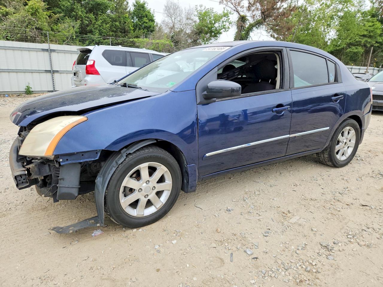 Salvage Nissan Sentra Image