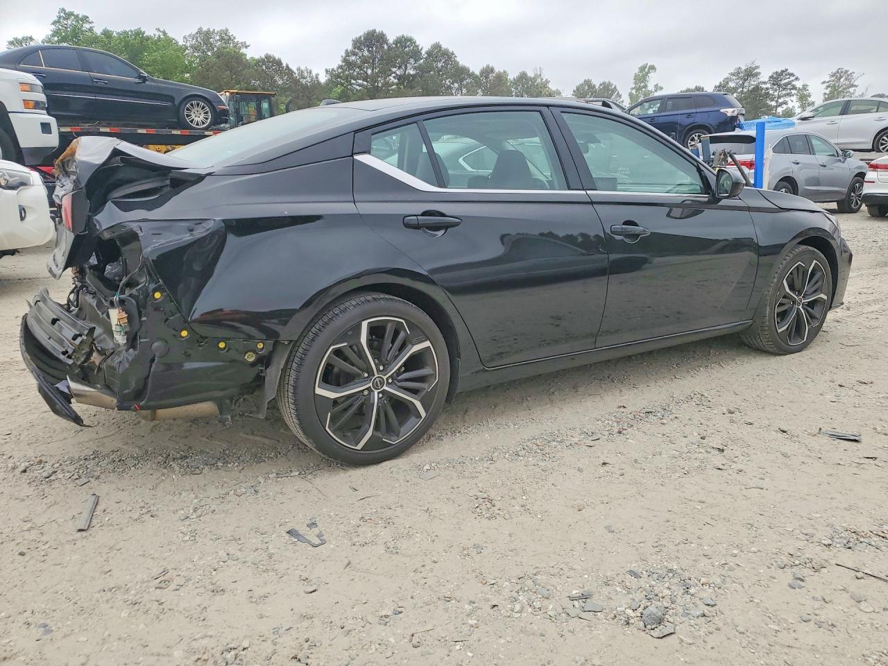 Nissan Altima Sr