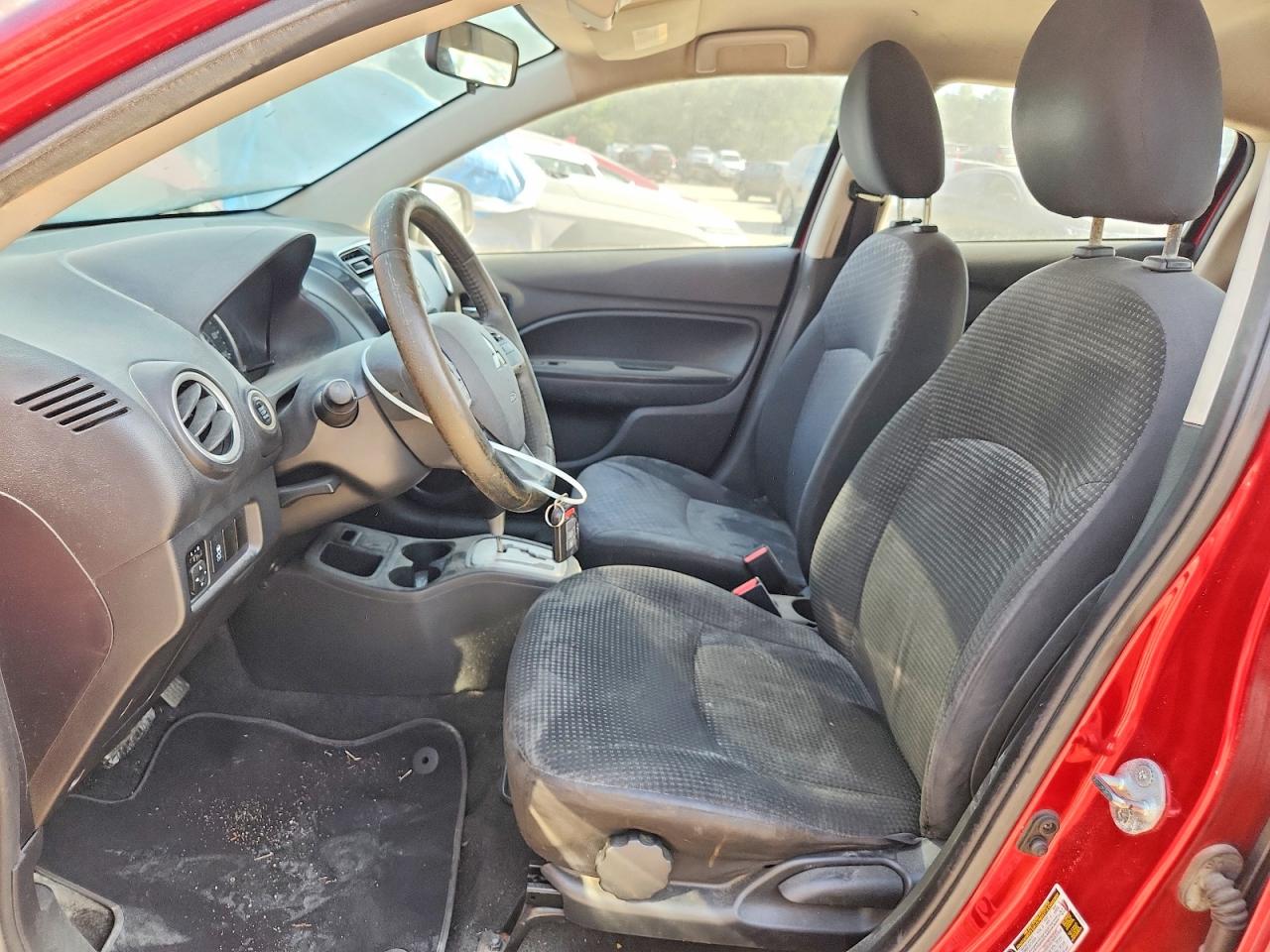 Mitsubishi Mirage Es