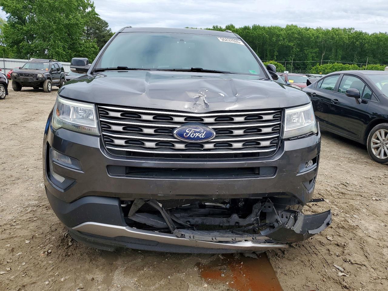 Ford Explorer Xlt