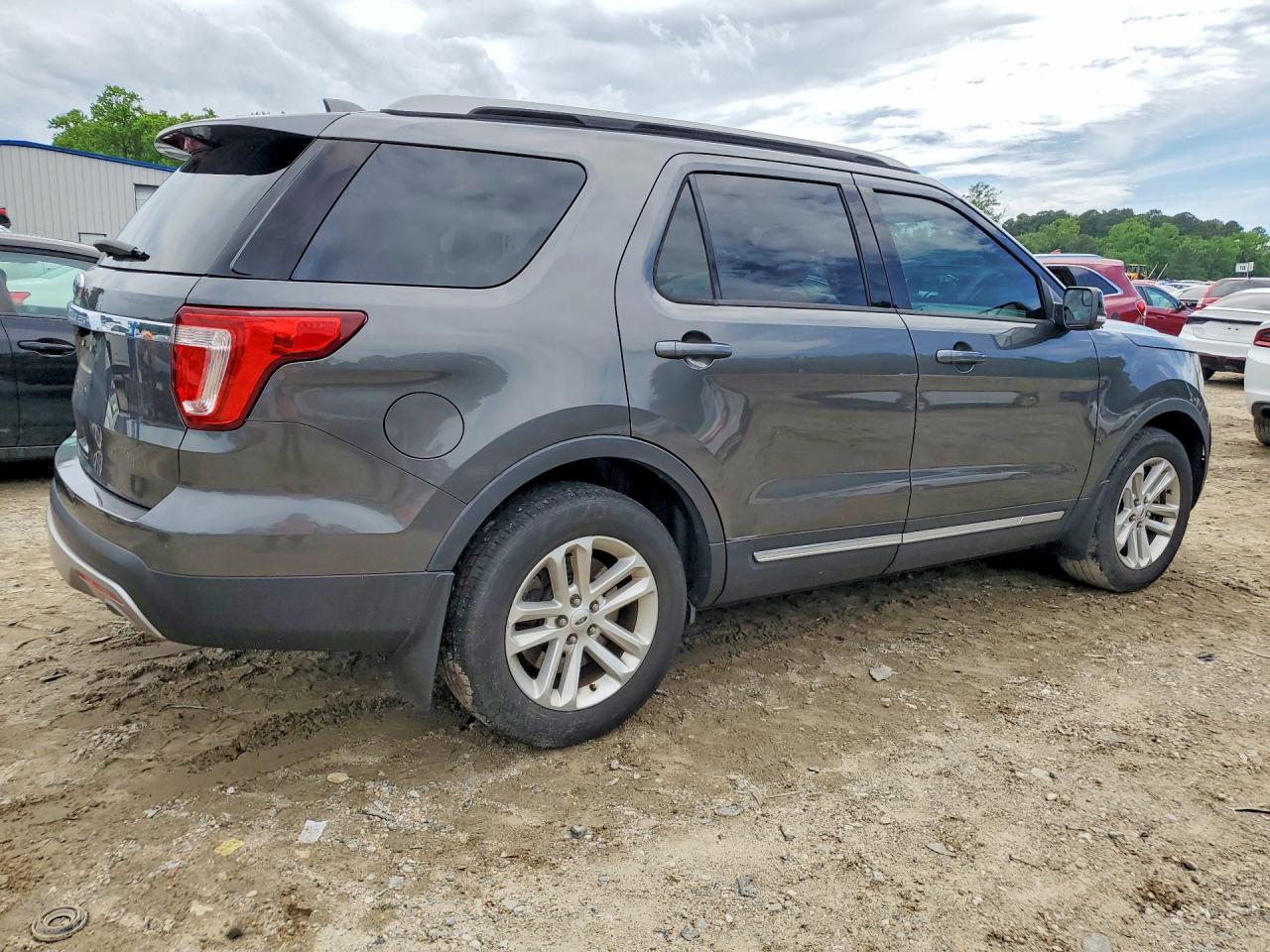 Ford Explorer Xlt