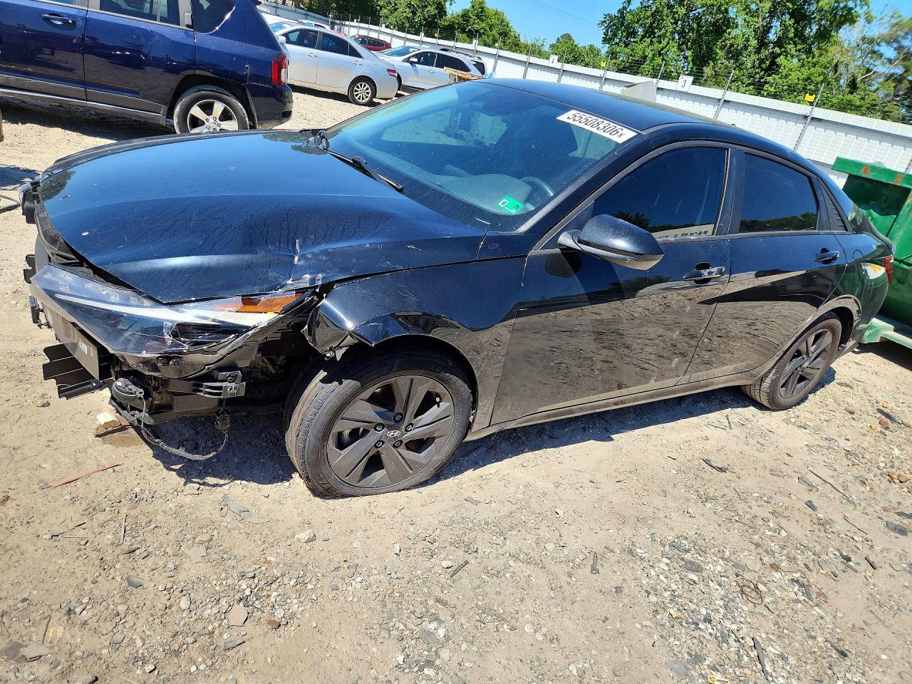 Salvage Hyundai ELANTRA Image