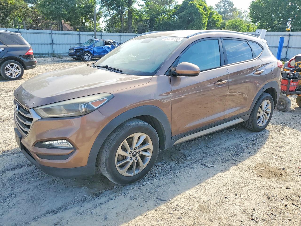 Salvage Hyundai TUCSON Image