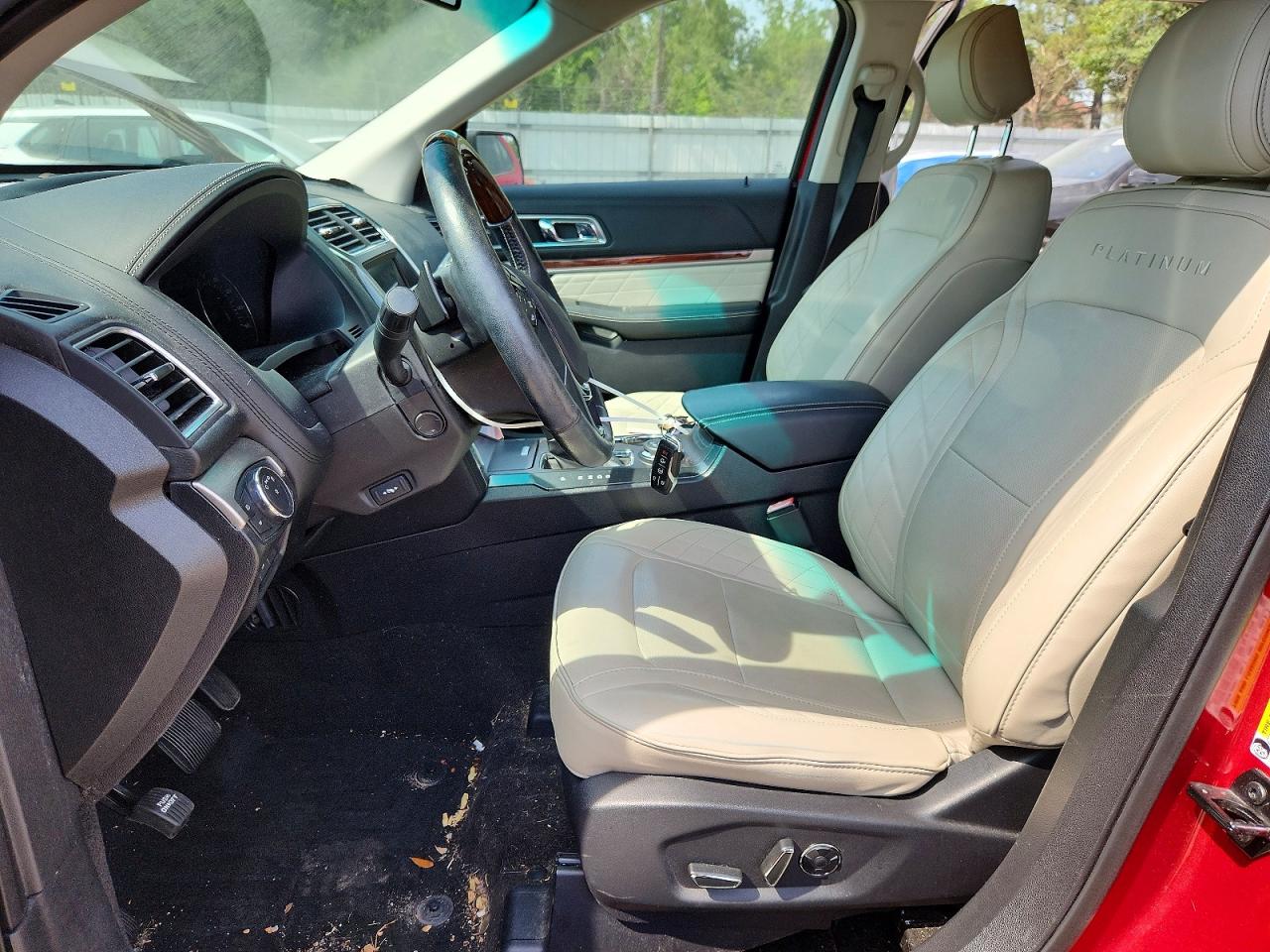Ford Explorer Platinum