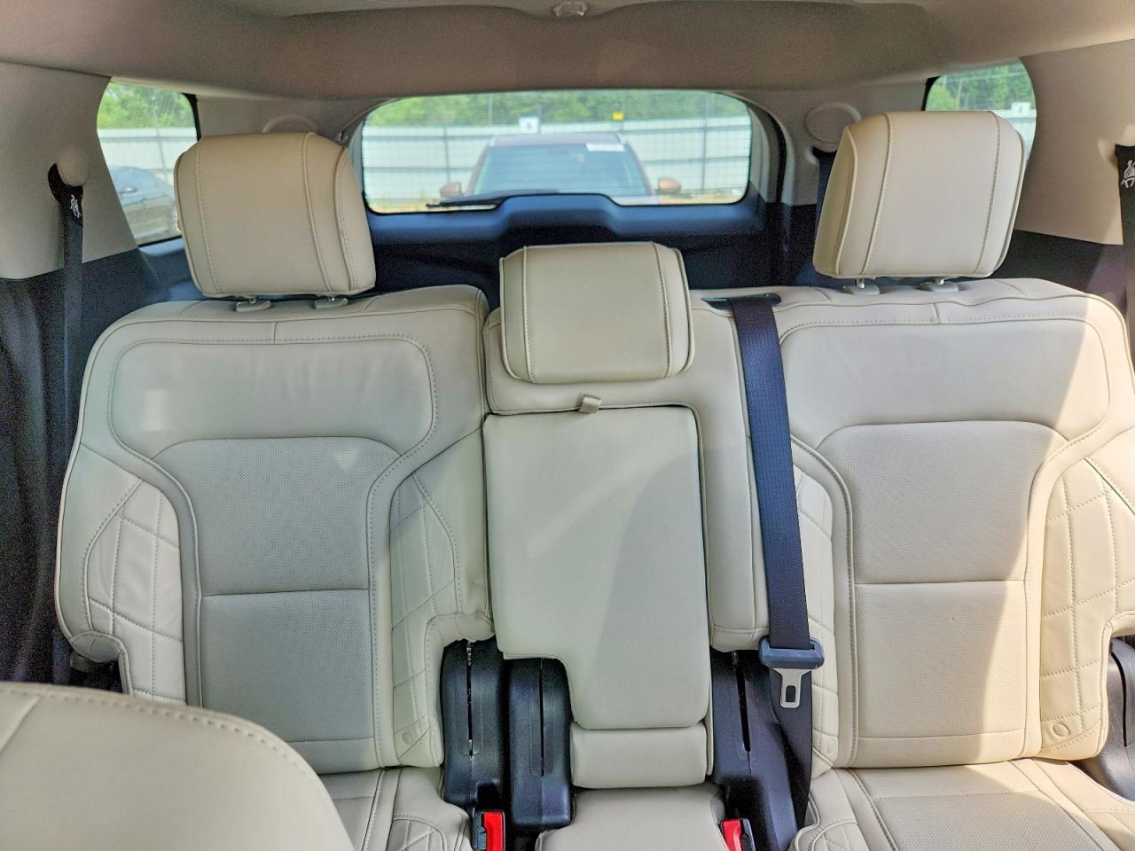 Ford Explorer Platinum