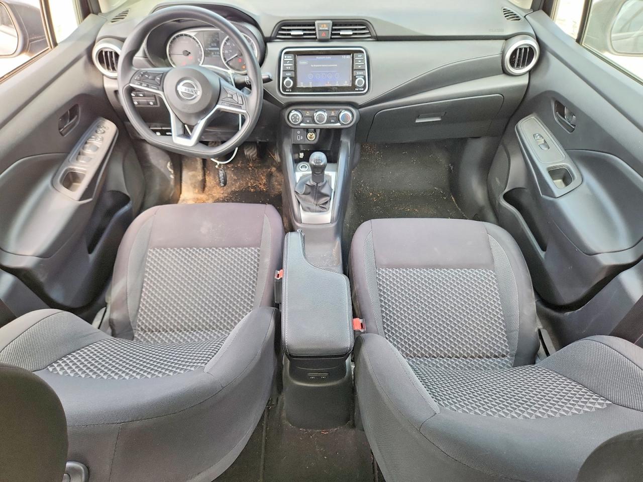 Nissan Versa S
