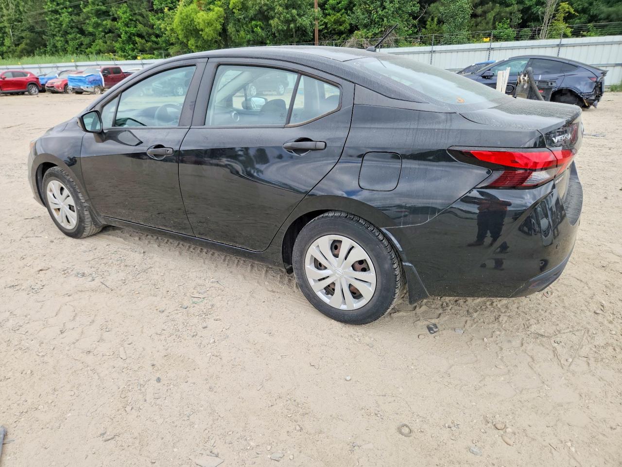 Nissan Versa S