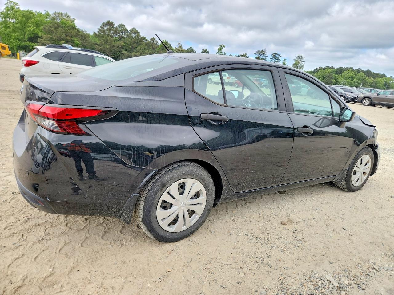 Nissan Versa S