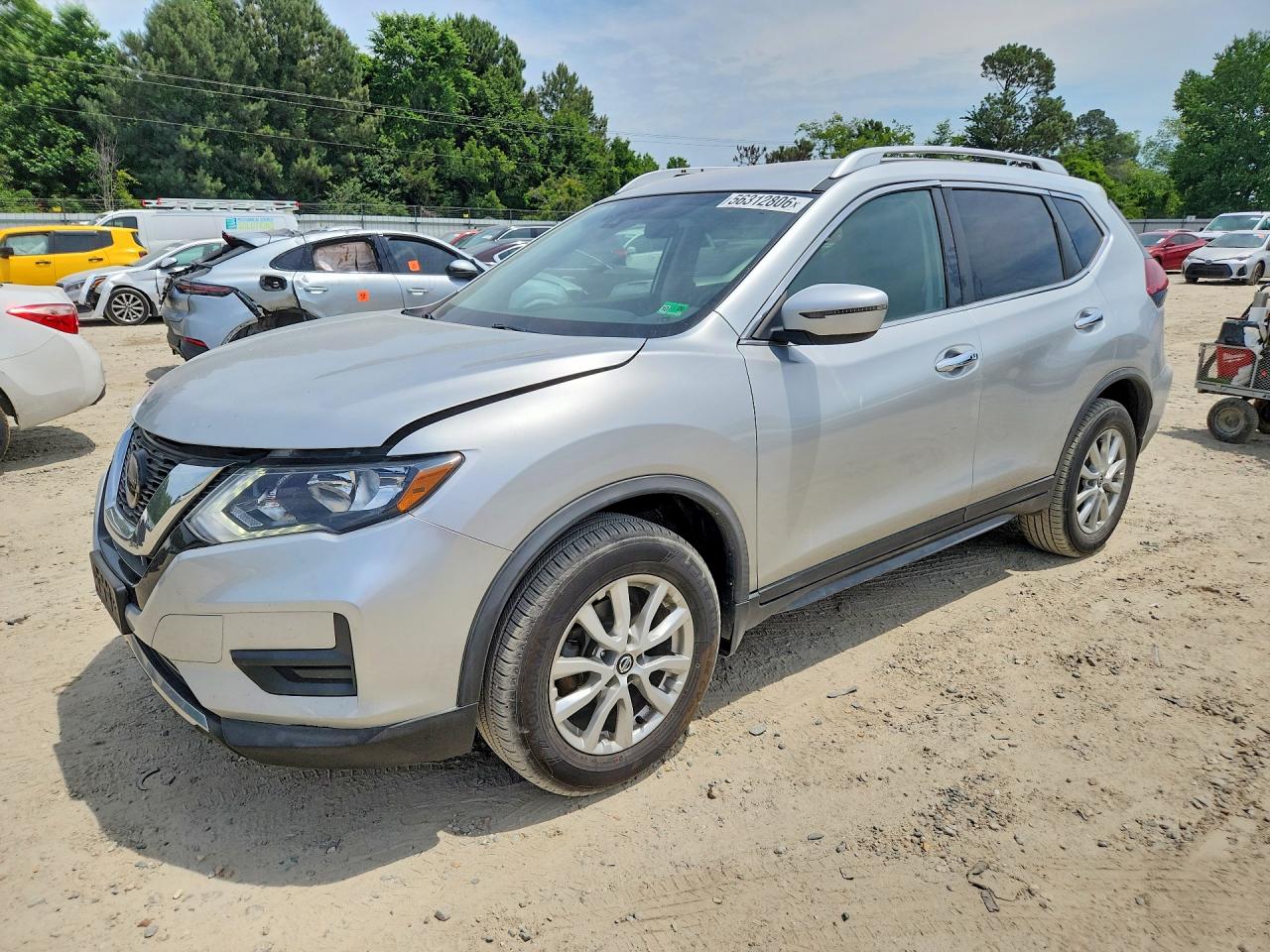 Salvage Nissan Rogue Image