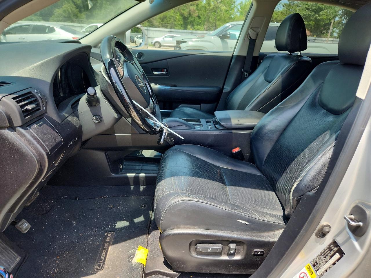 Lexus RX Base
