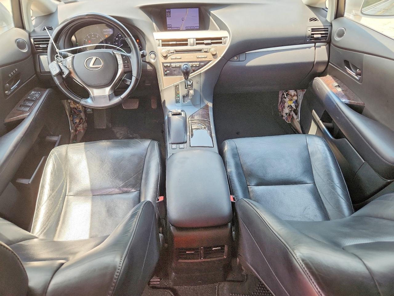 Lexus RX Base