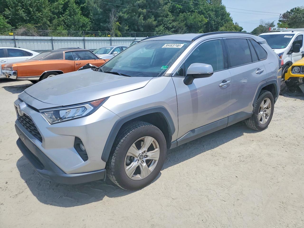 Salvage Toyota RAV4 Image