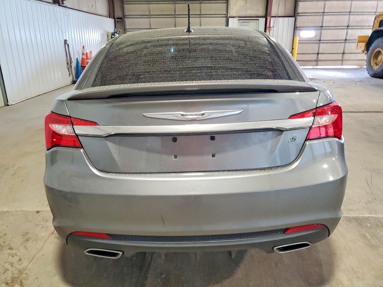 Chrysler 200