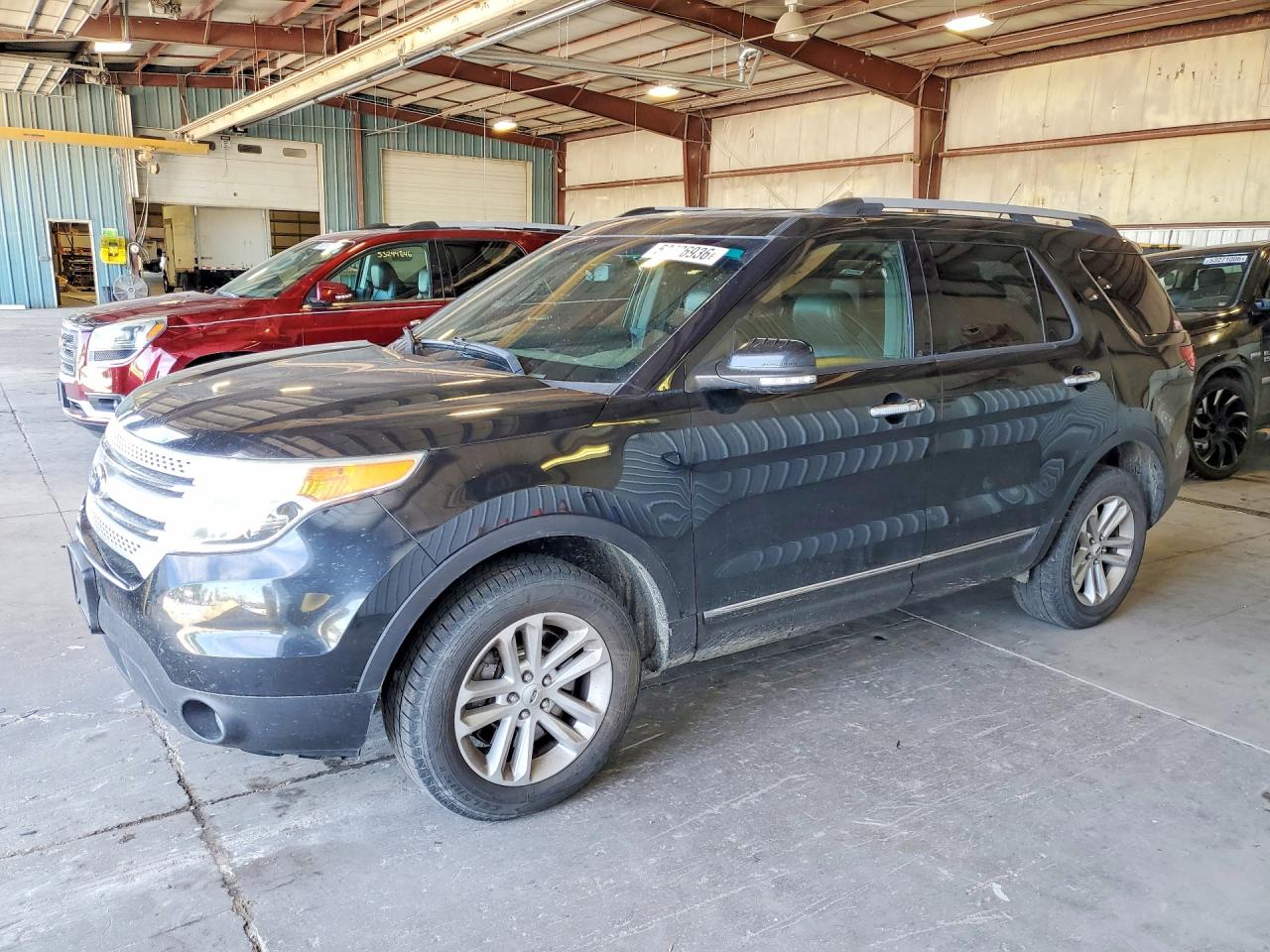 Salvage Ford Explorer Image