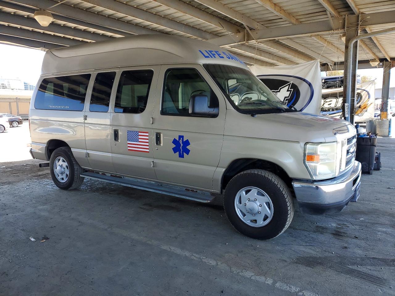 Ford Econoline E150 Wagon