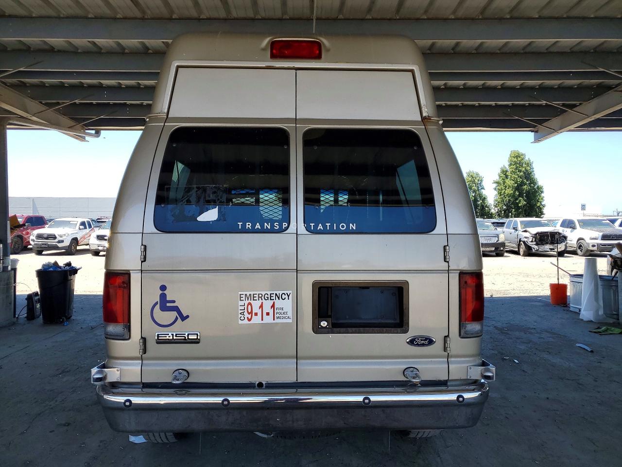 Ford Econoline E150 Wagon