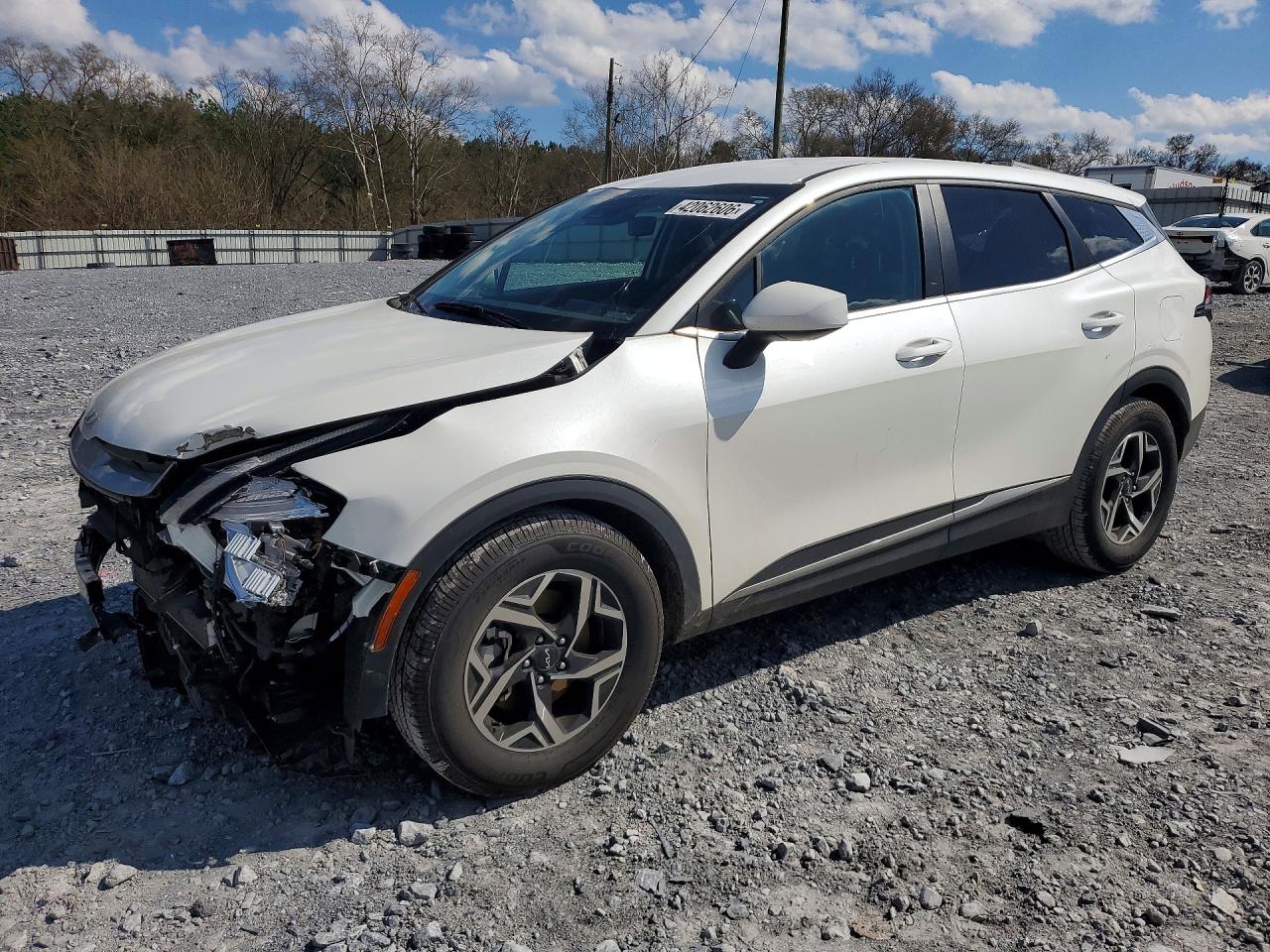 Salvage Kia Sportage Image