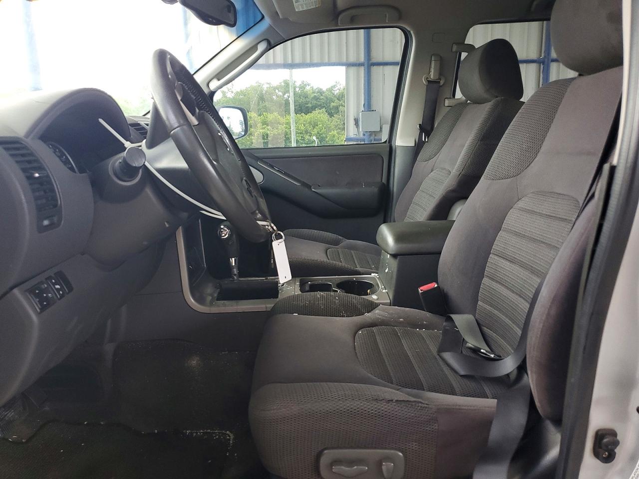 Nissan Pathfinder Xe