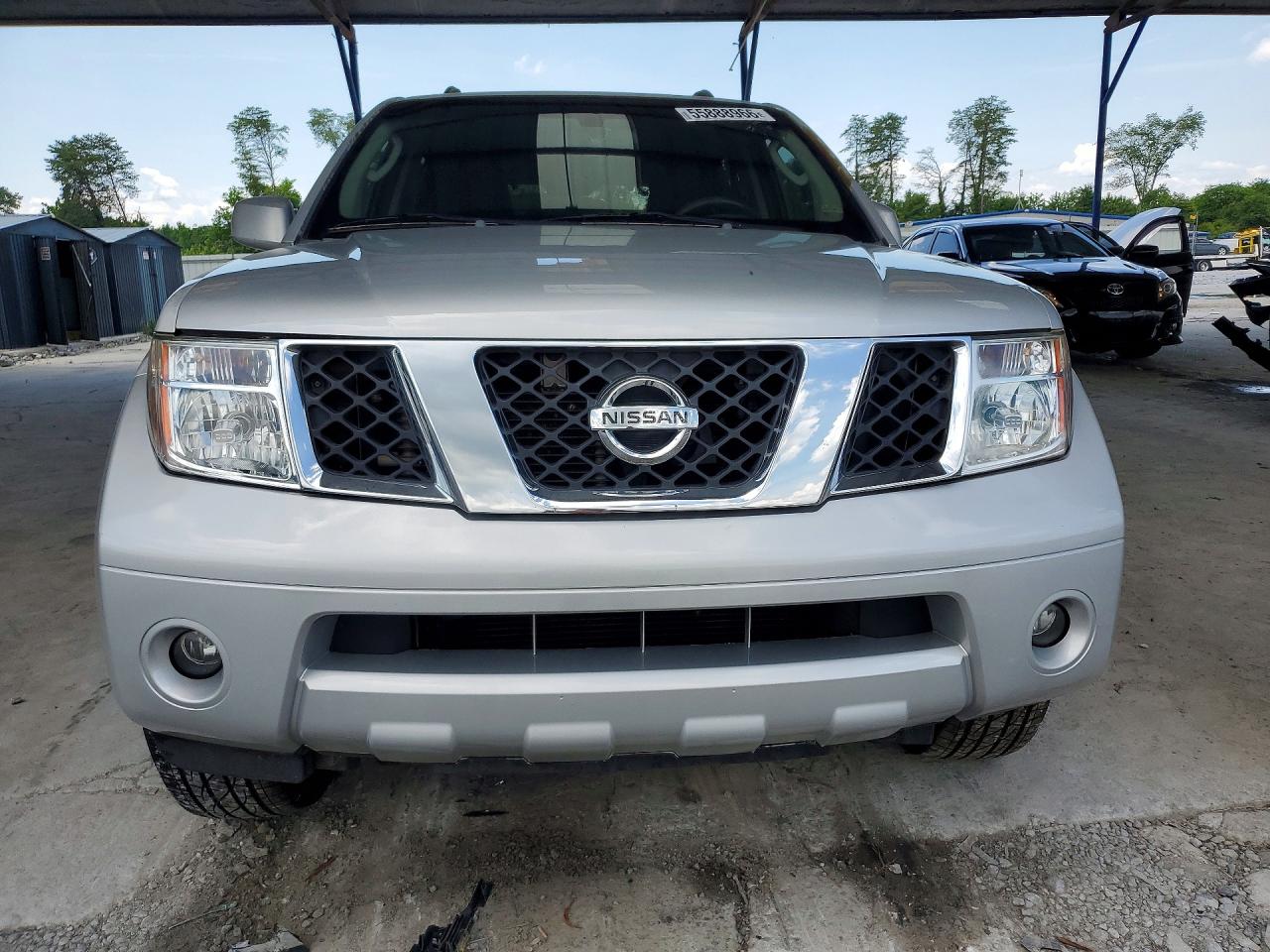 Nissan Pathfinder Xe
