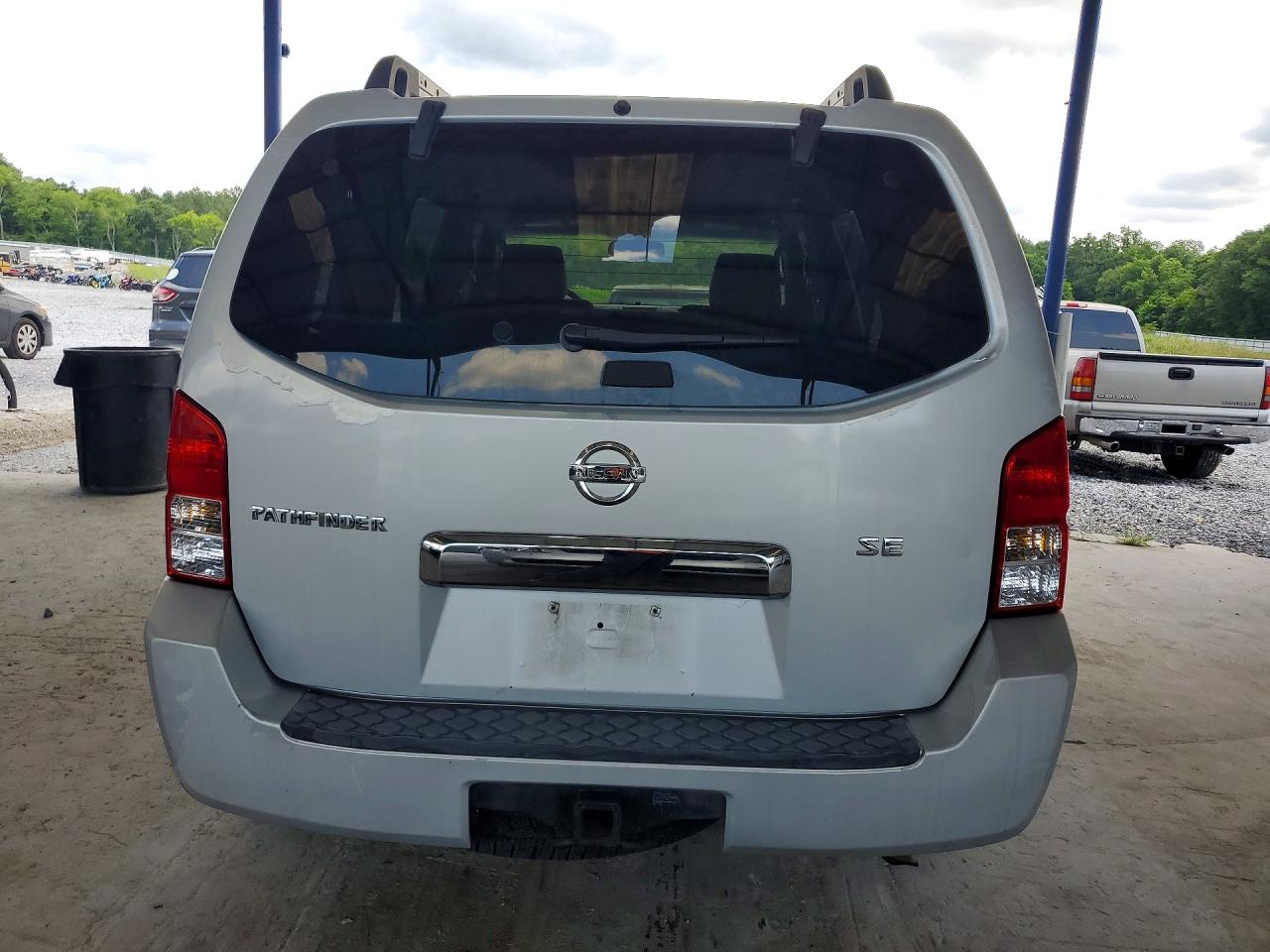 Nissan Pathfinder Xe