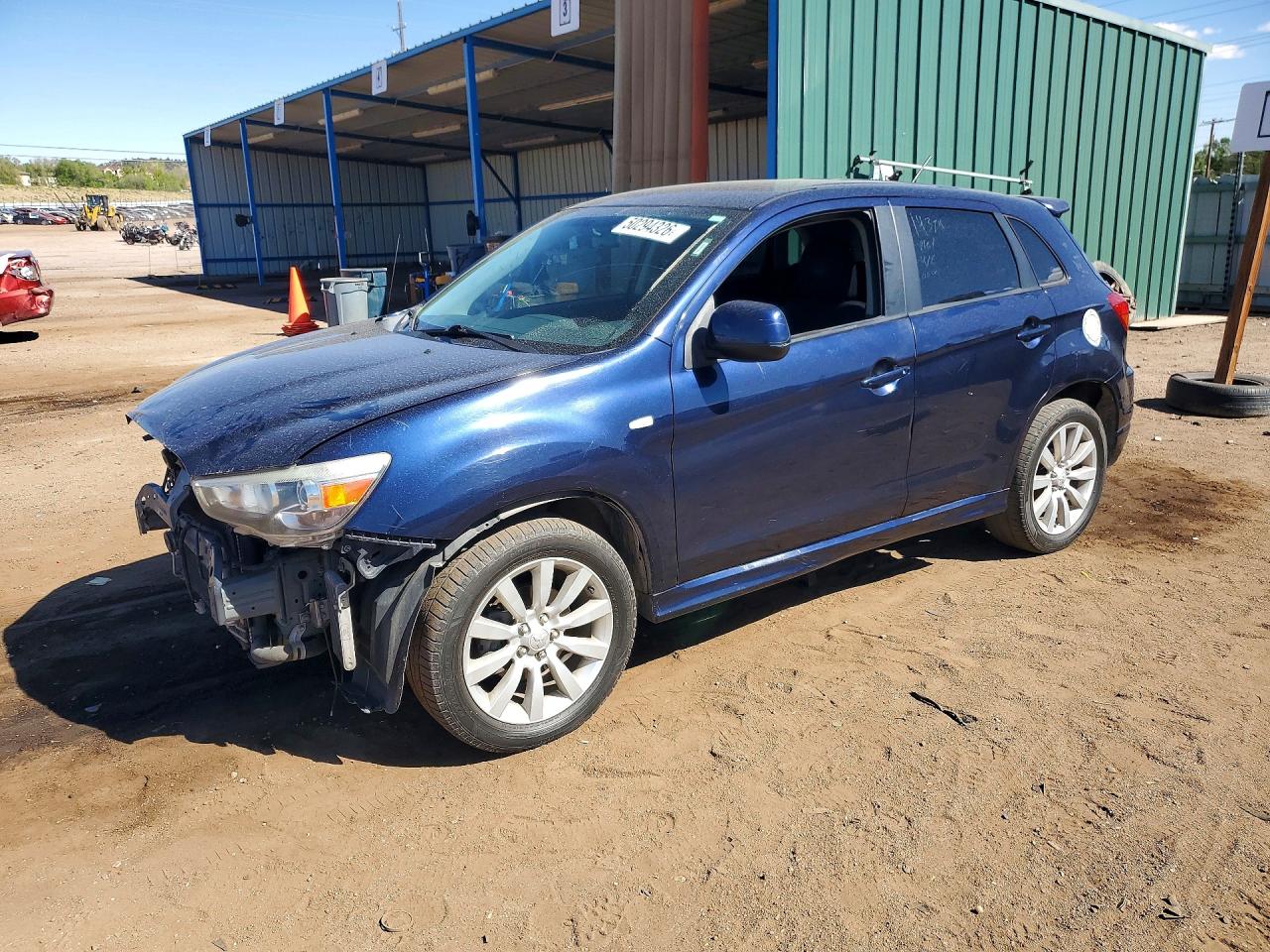 Salvage Mitsubishi Outlander Image