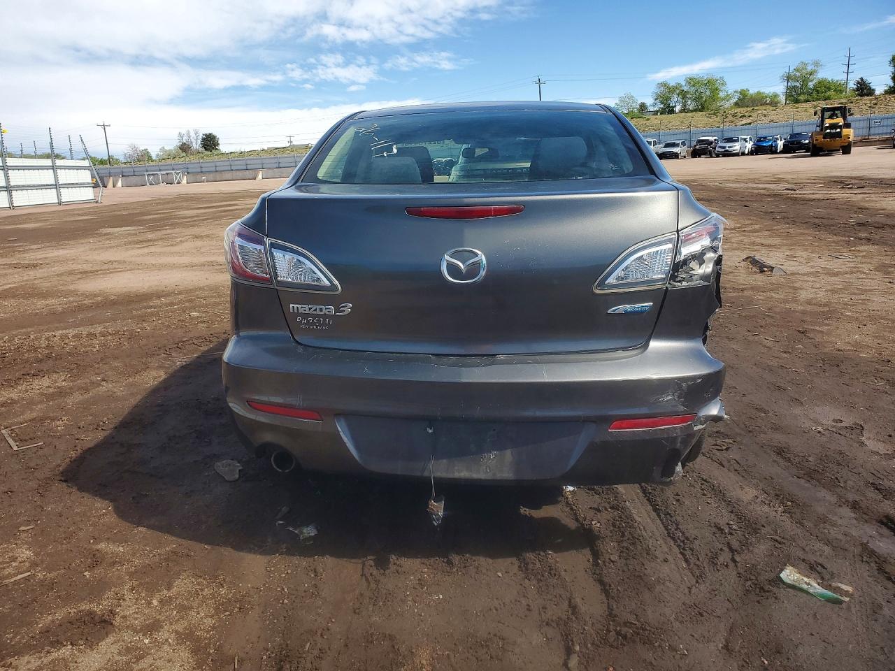 Mazda 3 I