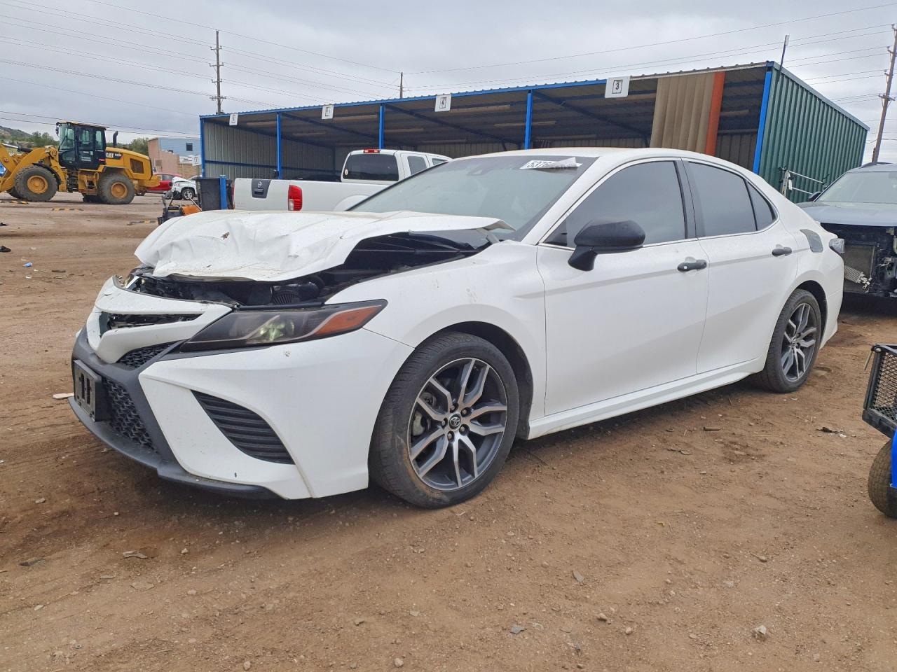 Salvage Toyota Camry Image