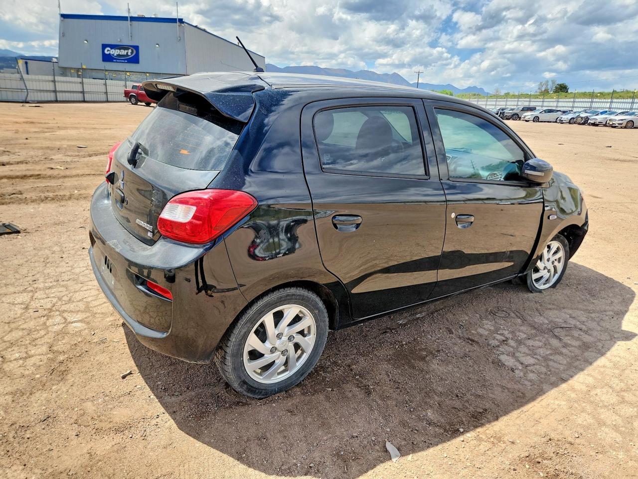 Mitsubishi Mirage Se