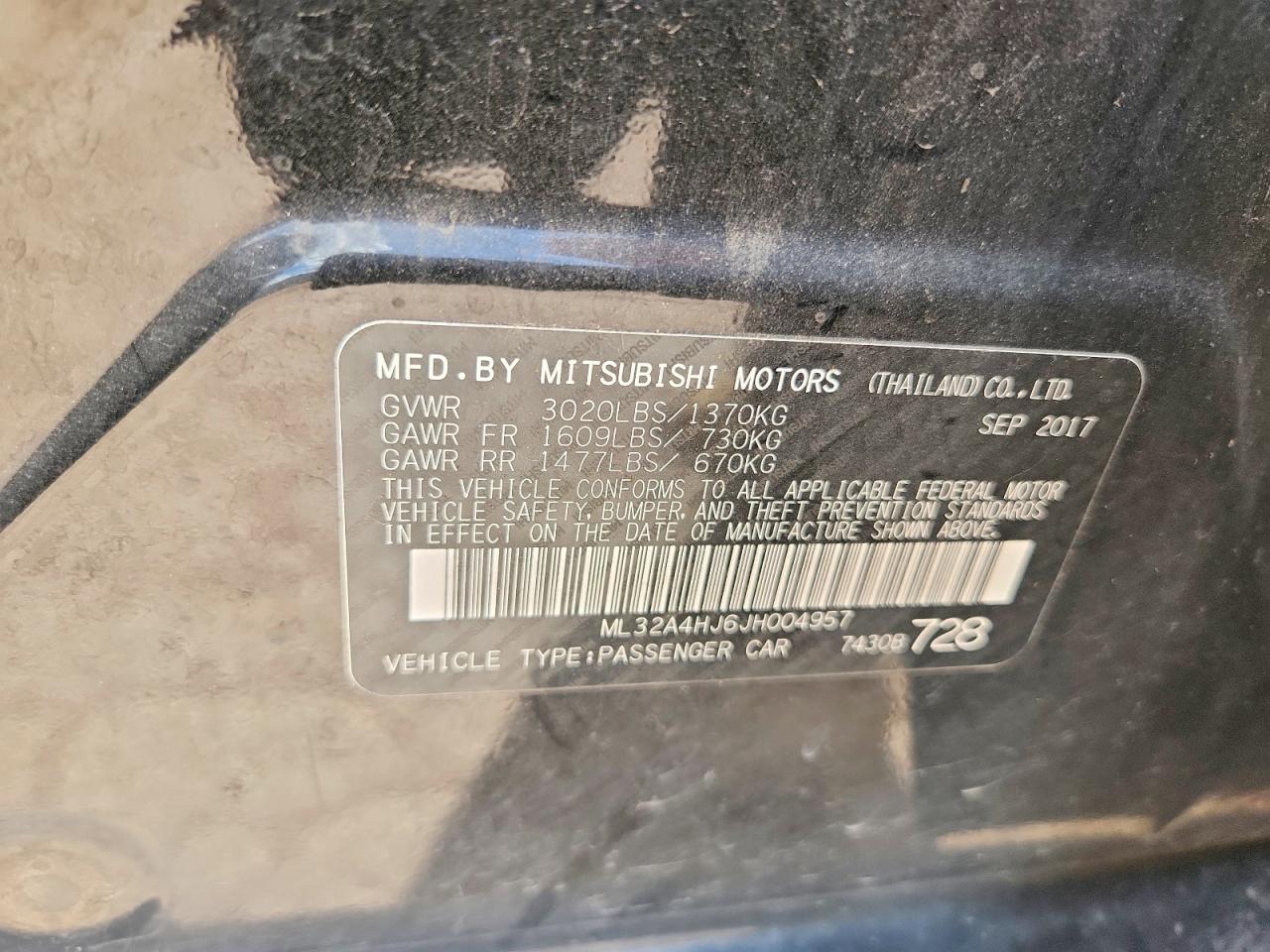 Mitsubishi Mirage Se