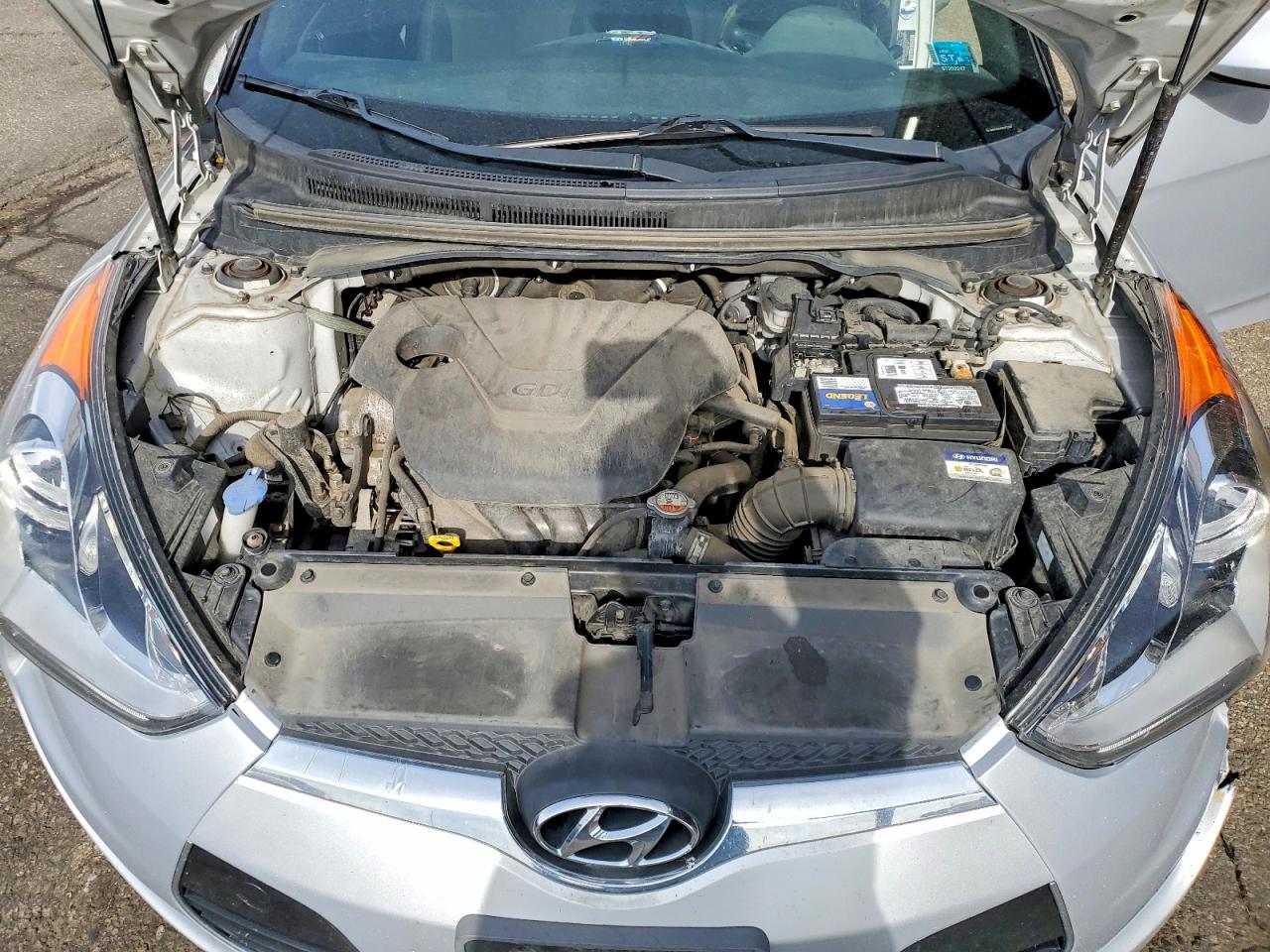 Hyundai VELOSTER Value Edition