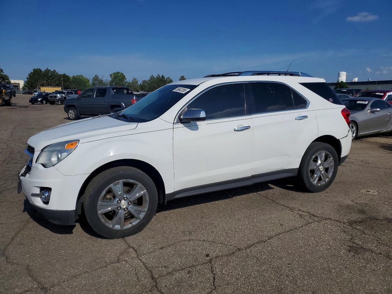Salvage Chevrolet Equinox Image