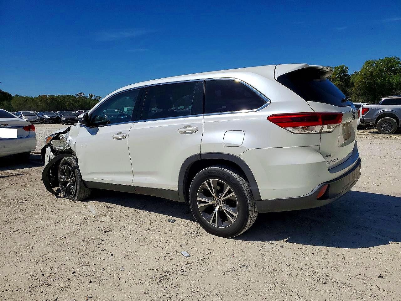 Toyota Highlander Le