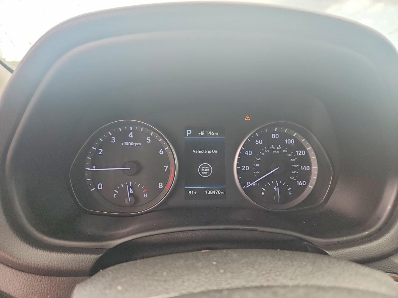 Hyundai ELANTRA Base