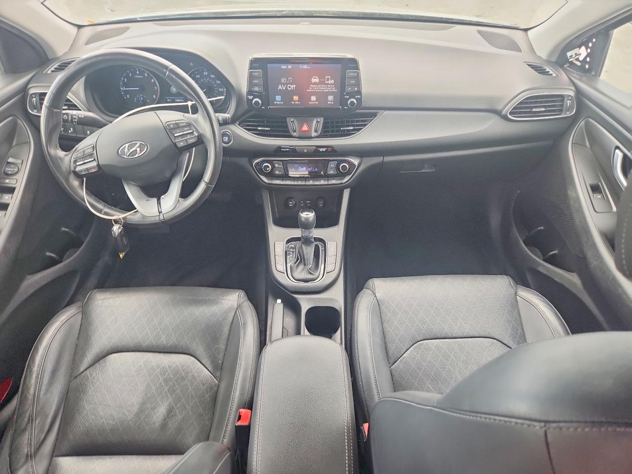 Hyundai ELANTRA Base
