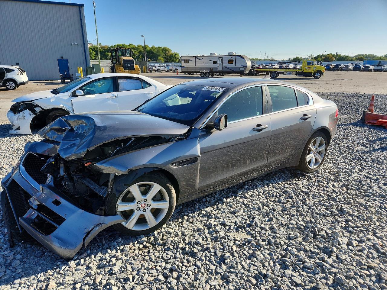Salvage Jaguar XE Image