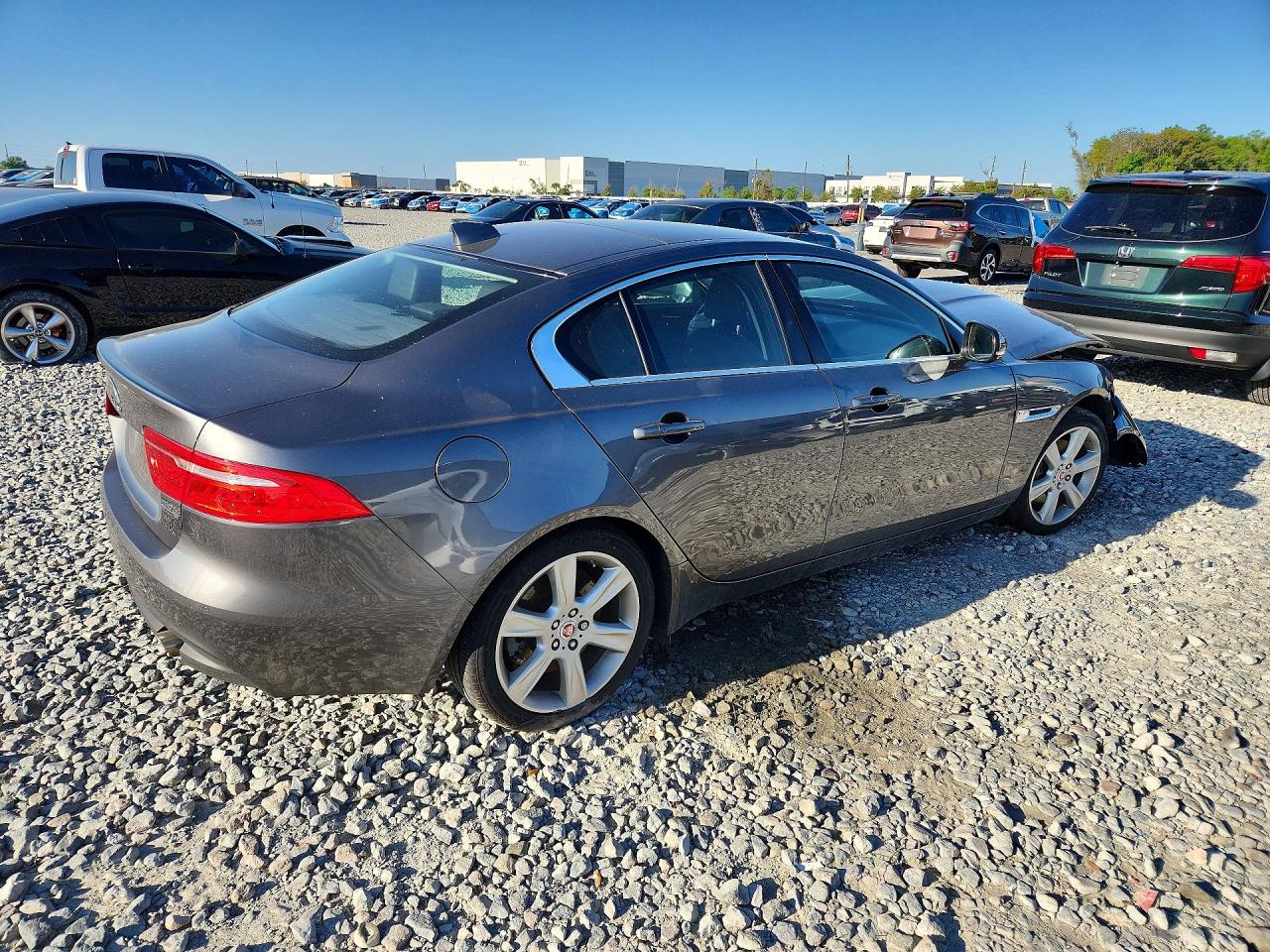 Jaguar XE Premium
