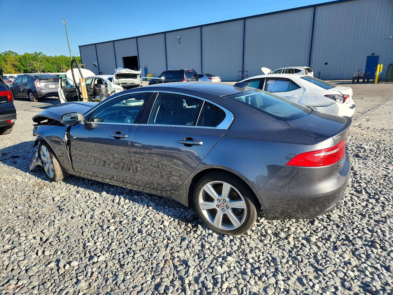 Jaguar XE Premium