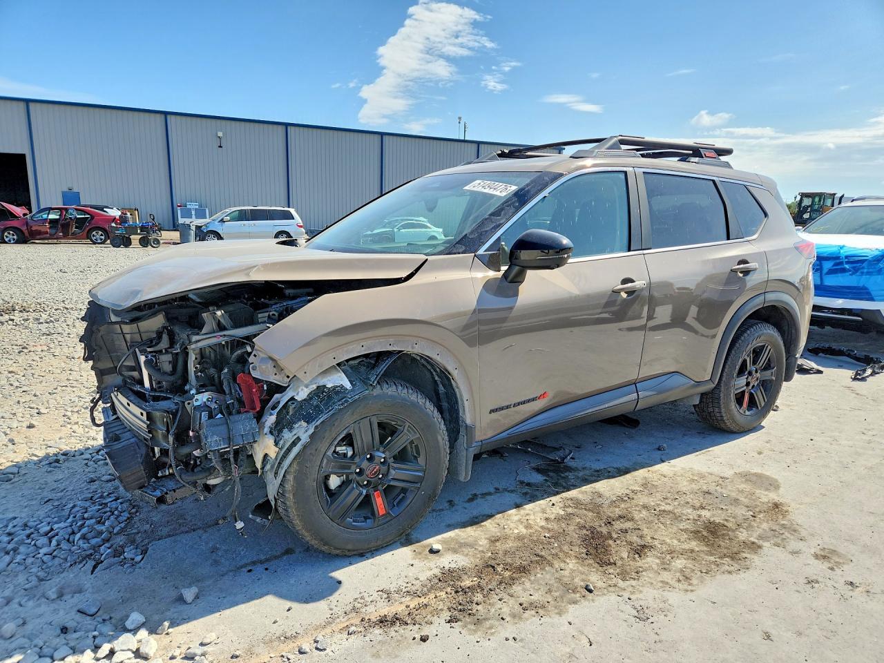 Salvage Nissan Rogue Image