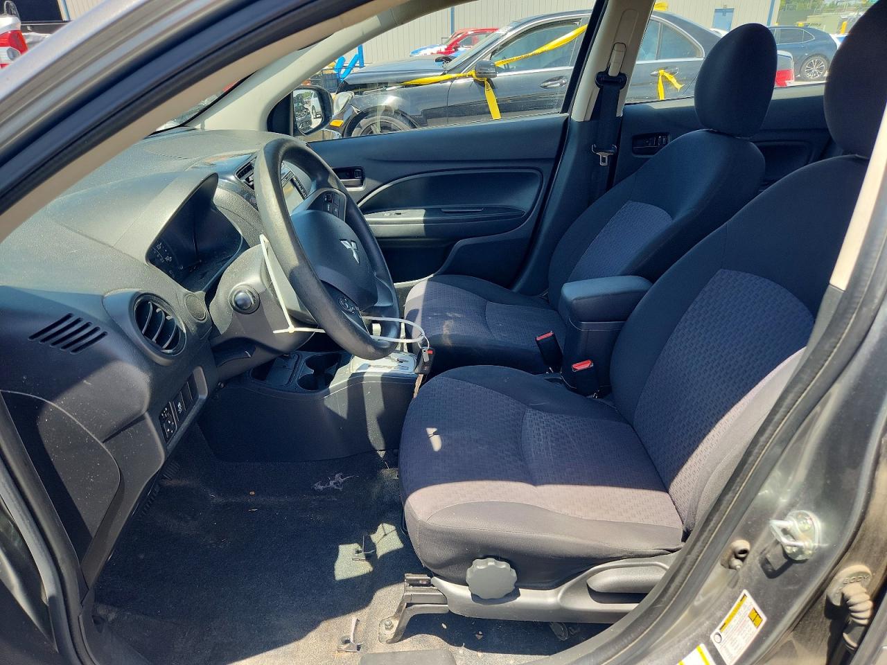 Mitsubishi Mirage Es