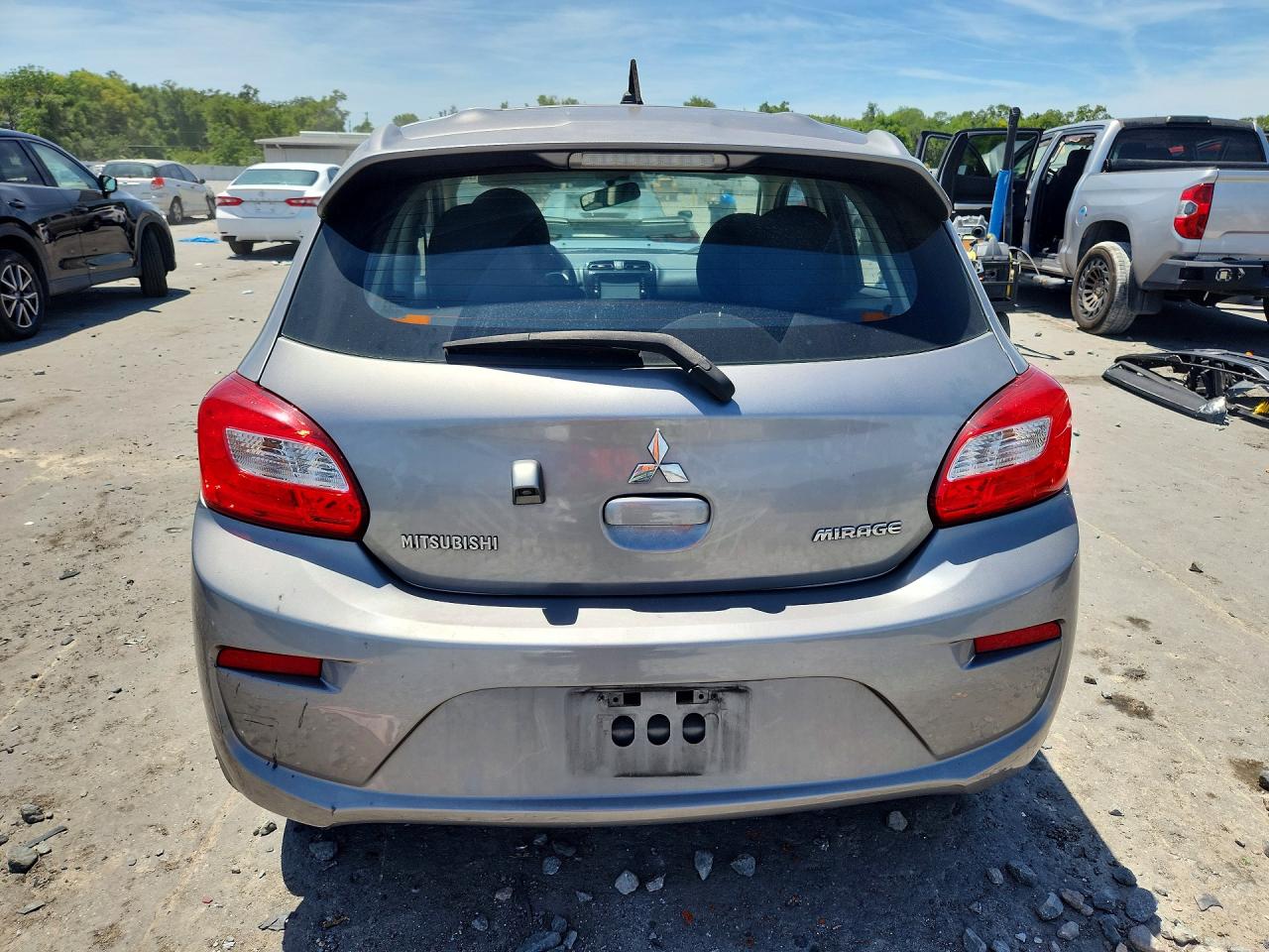 Mitsubishi Mirage Es