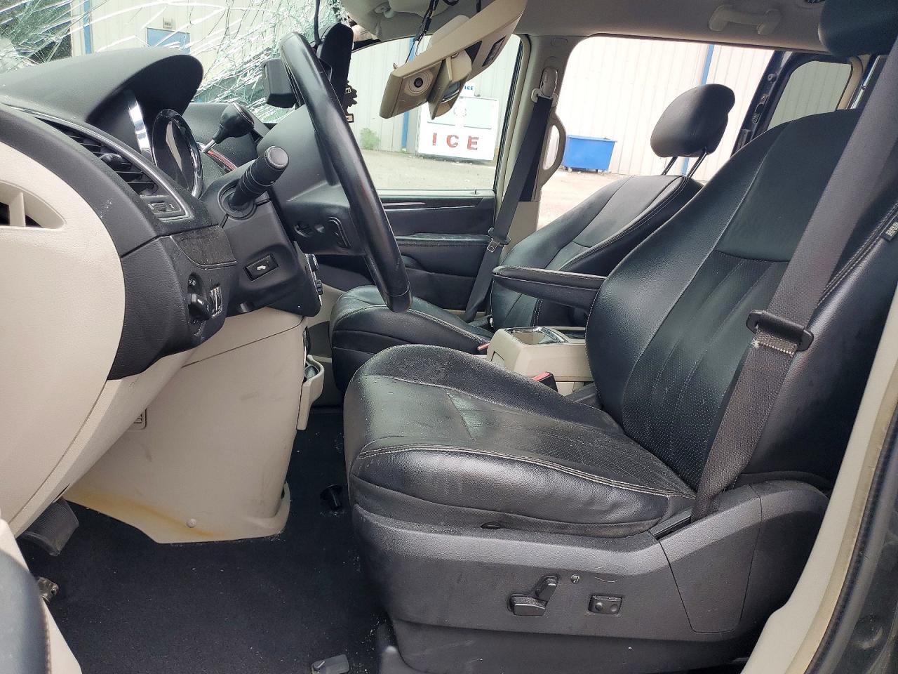 Chrysler Minivan Touring L