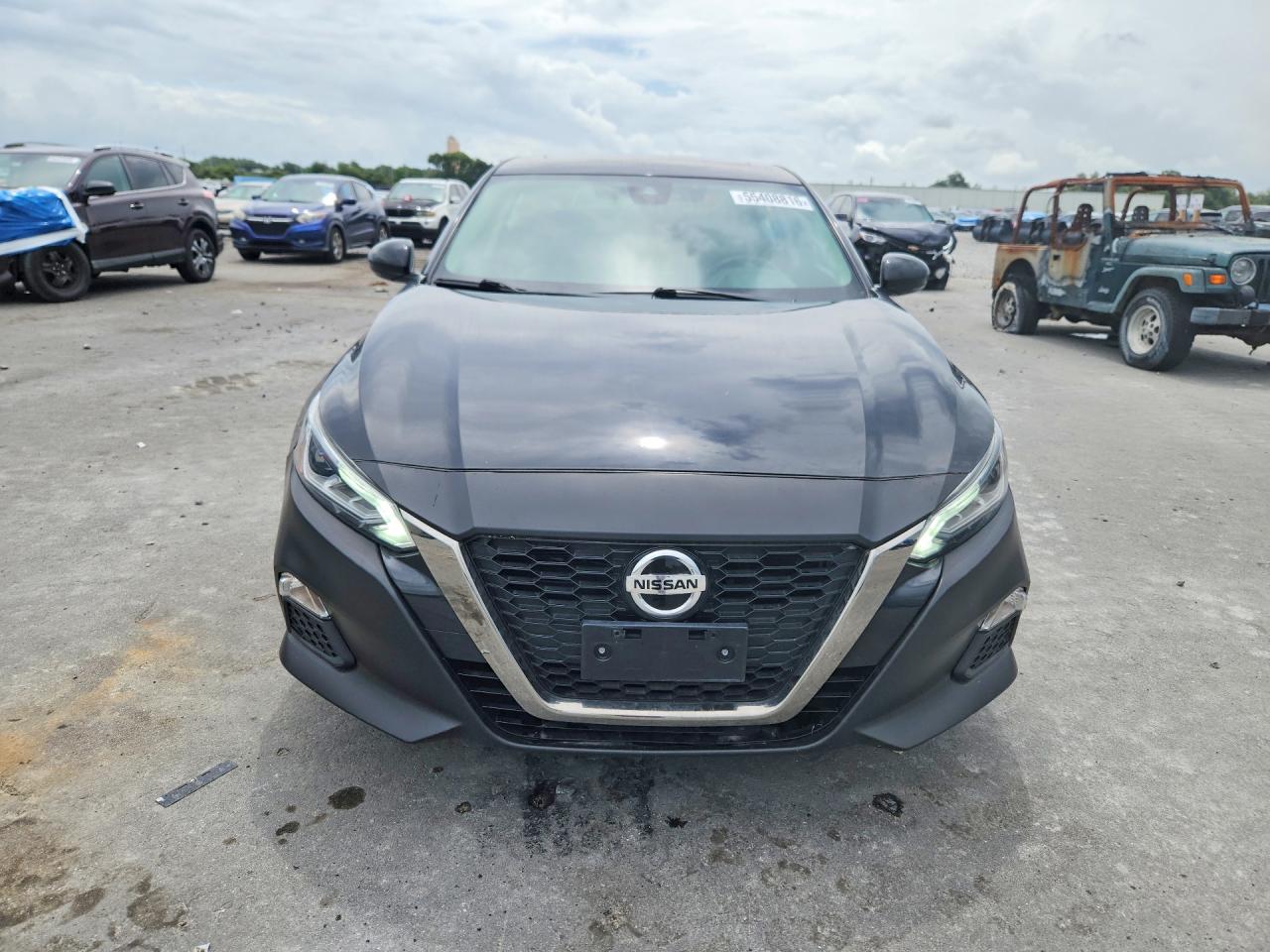 Nissan Altima Sr